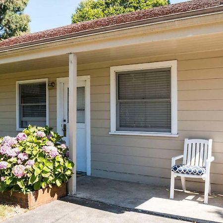 West End Neighborhood Cottage Santa Rosa Exteriör bild
